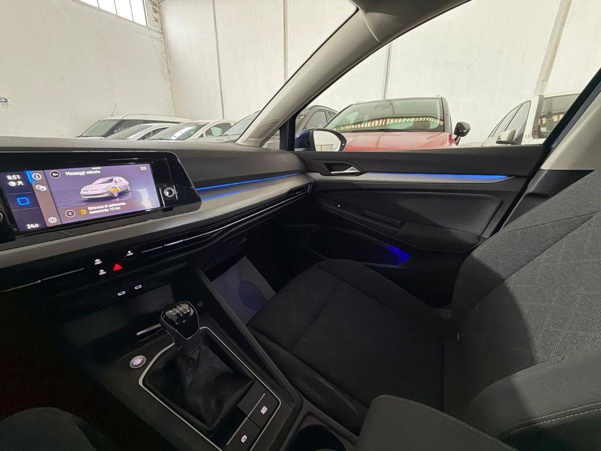 VOLKSWAGEN - Golf - Variant 2.0 TDI SCR Style