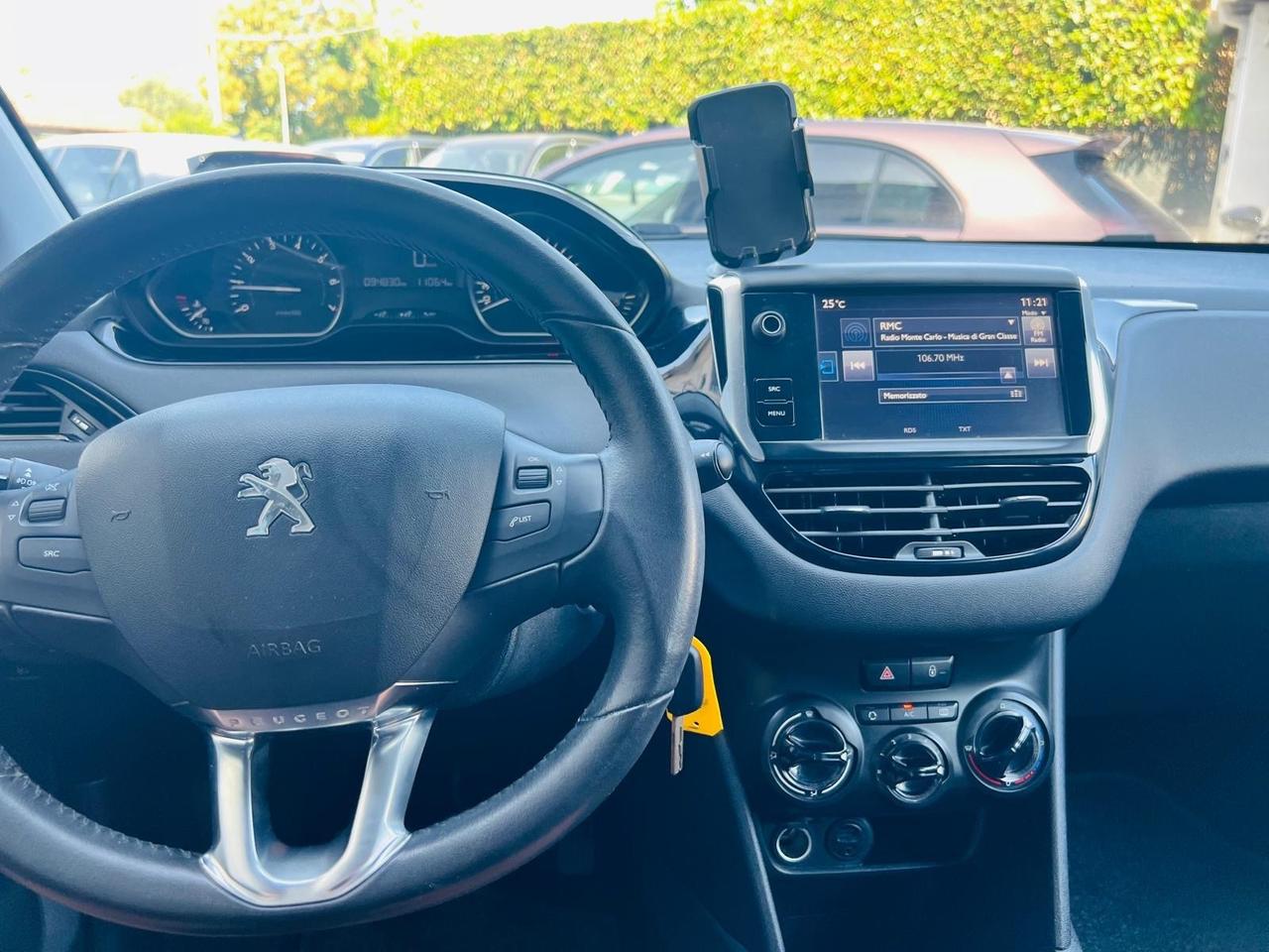 Peugeot 208 PureTech 82 5 porte Allure