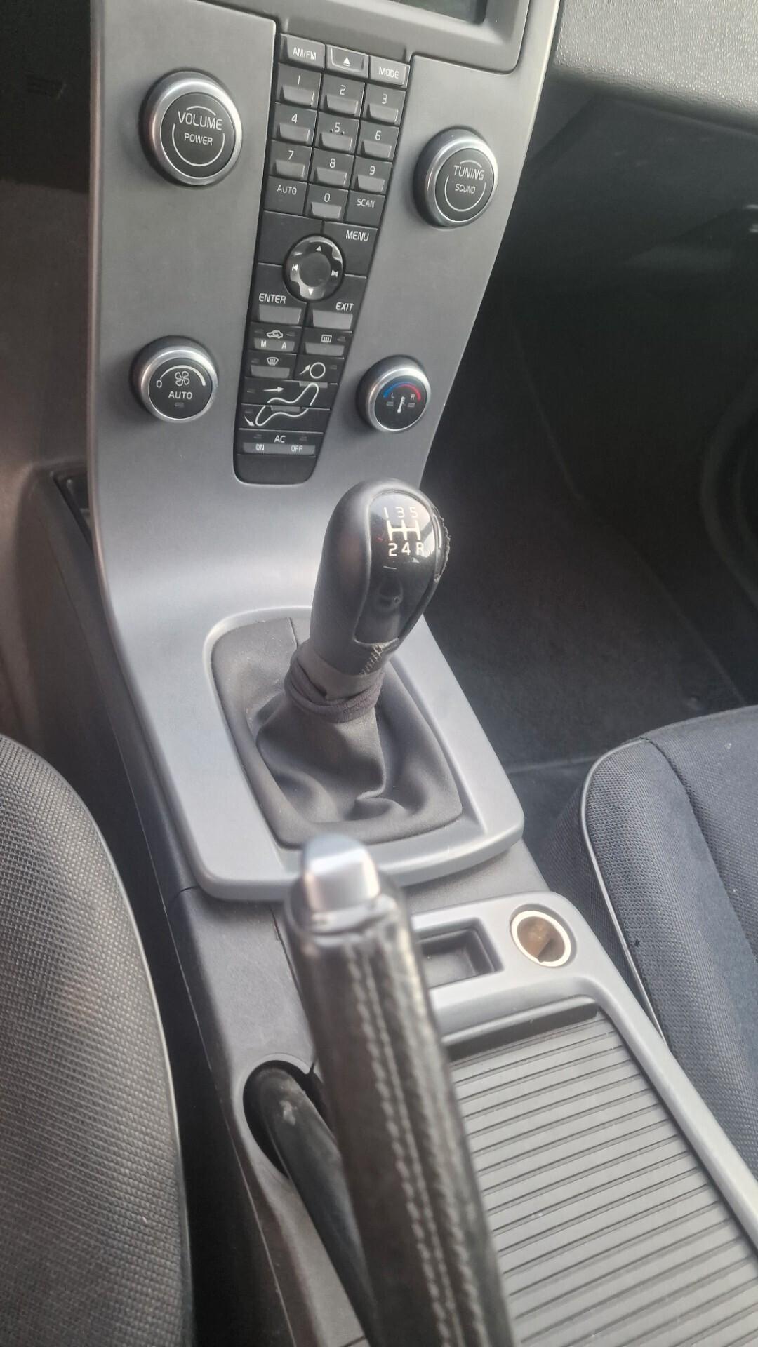 Volvo V50 1.6 D DRIVE cat R-Design "130.000 Km"