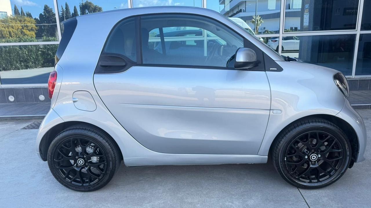 Smart ForTwo 70 1.0 twinamic Superpassion