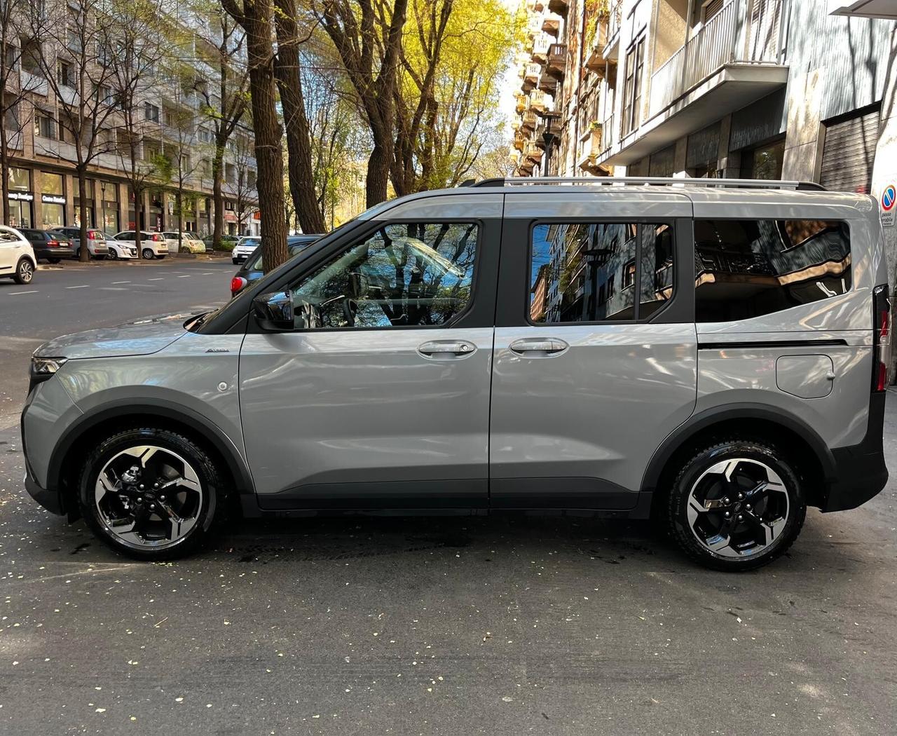 Ford Tourneo Courier 1.0 EcoBoost active