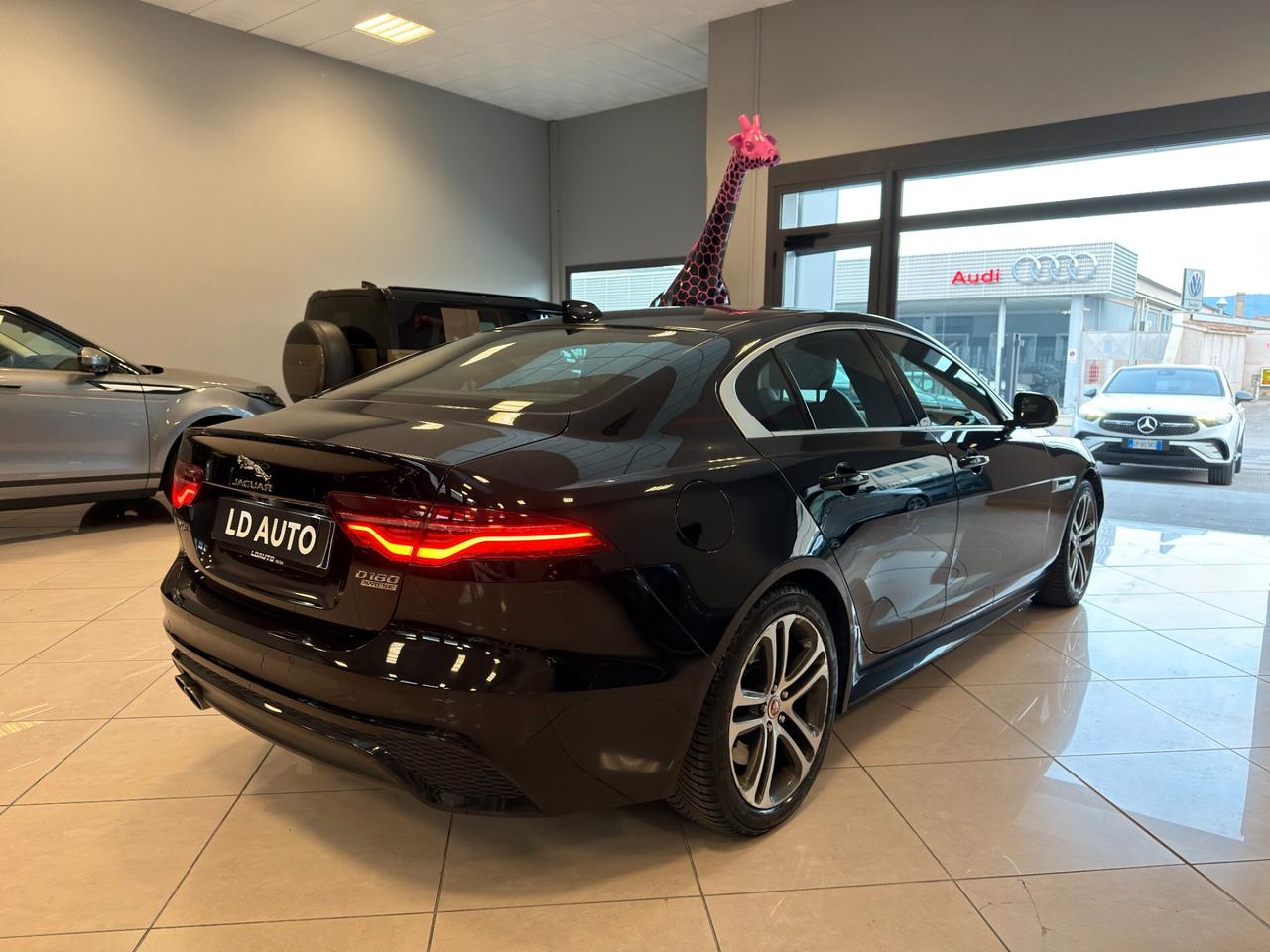 Jaguar XE 2.0 D 180 CV aut. HSE