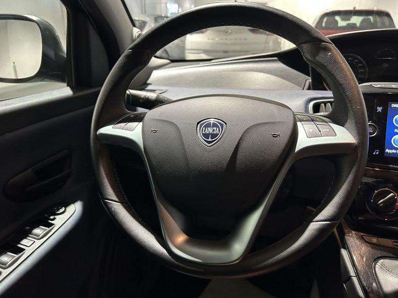 Lancia Ypsilon Ypsilon 1.0 FireFly 5 porte S&S Hybrid Platino