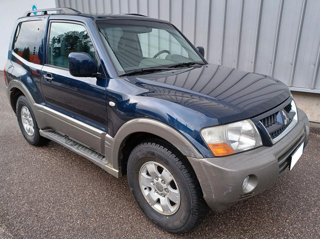 Mitsubishi Pajero 2.5 TDI 3p. Instyle