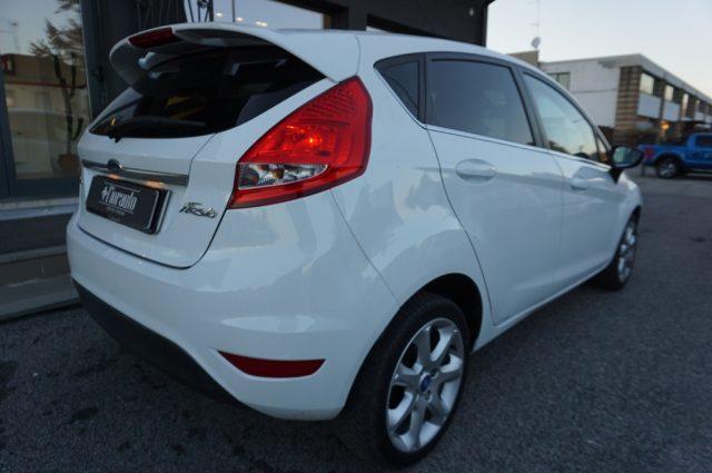 FORD Fiesta 1.4 TDCi 70CV 5P Titanium NEOPATENTATI