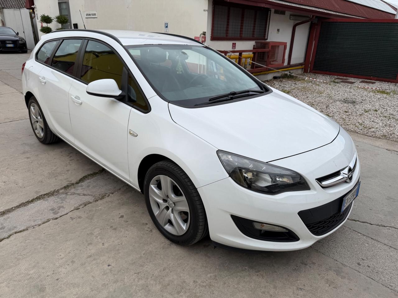 Opel Astra 1.7 CDTI 110CV Sports Tourer Cosmo