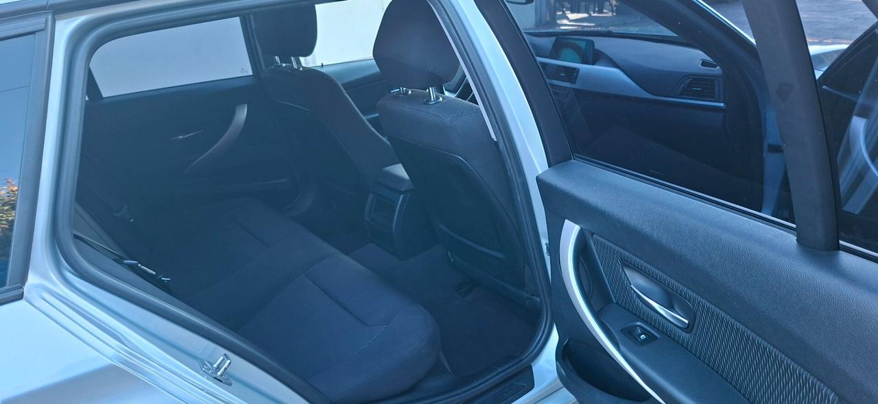 BMW 318D TOURING LUXURU CAMBIO AUTOMATICO