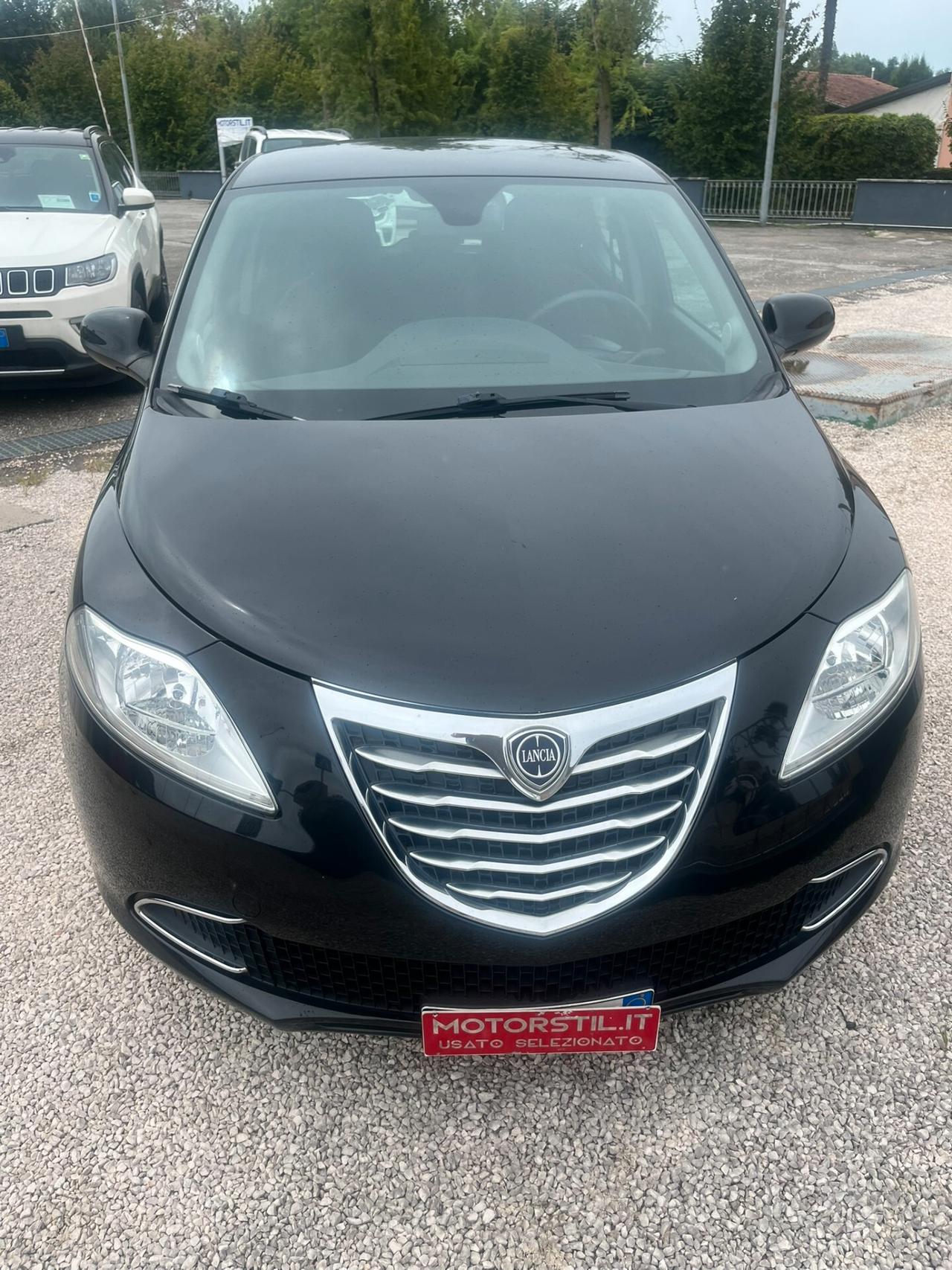 Lancia Ypsilon 1.2 69 CV 5 porte Gold