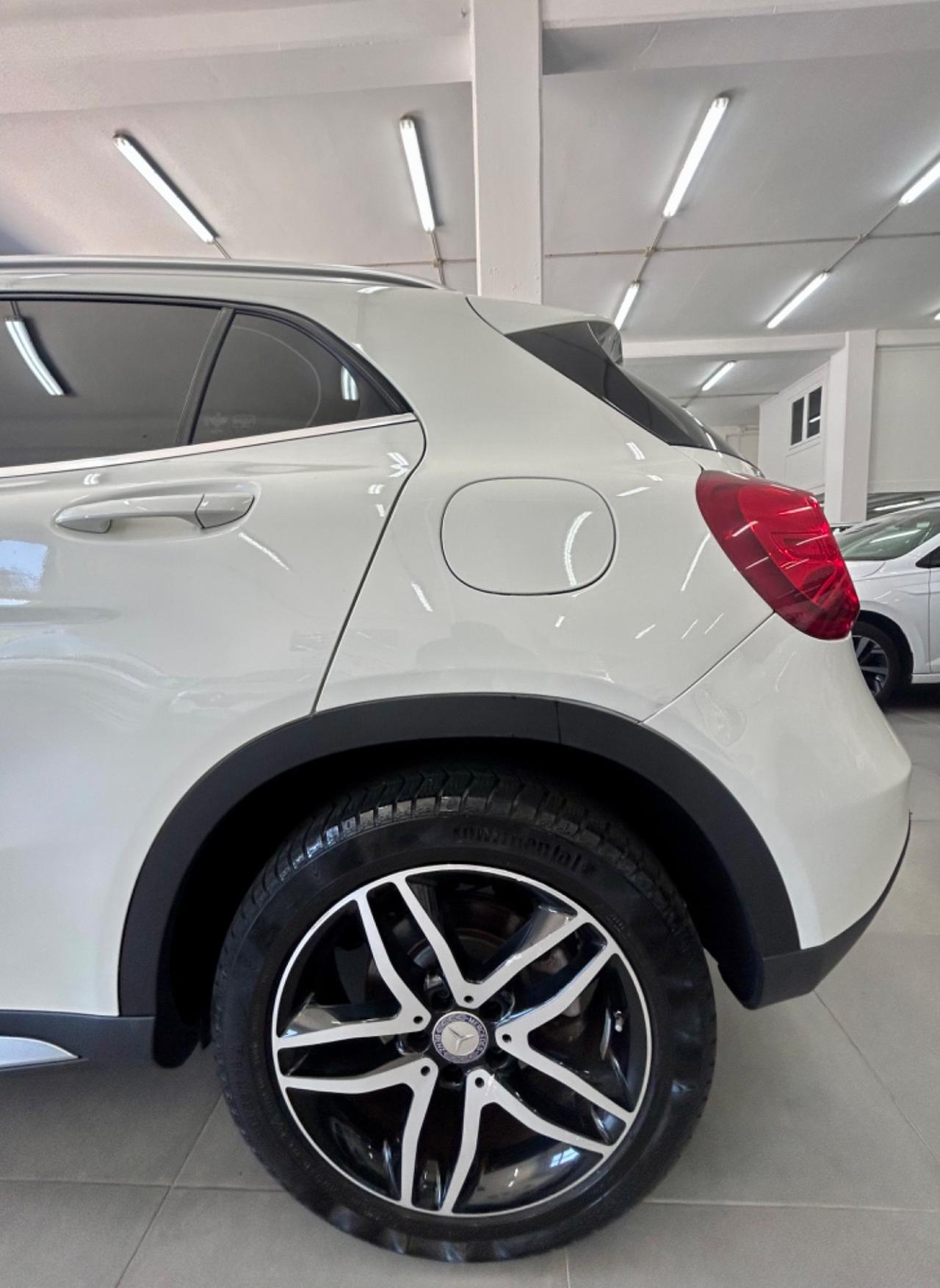 Mercedes GLA 200 SPORT ENDURO finanziabile