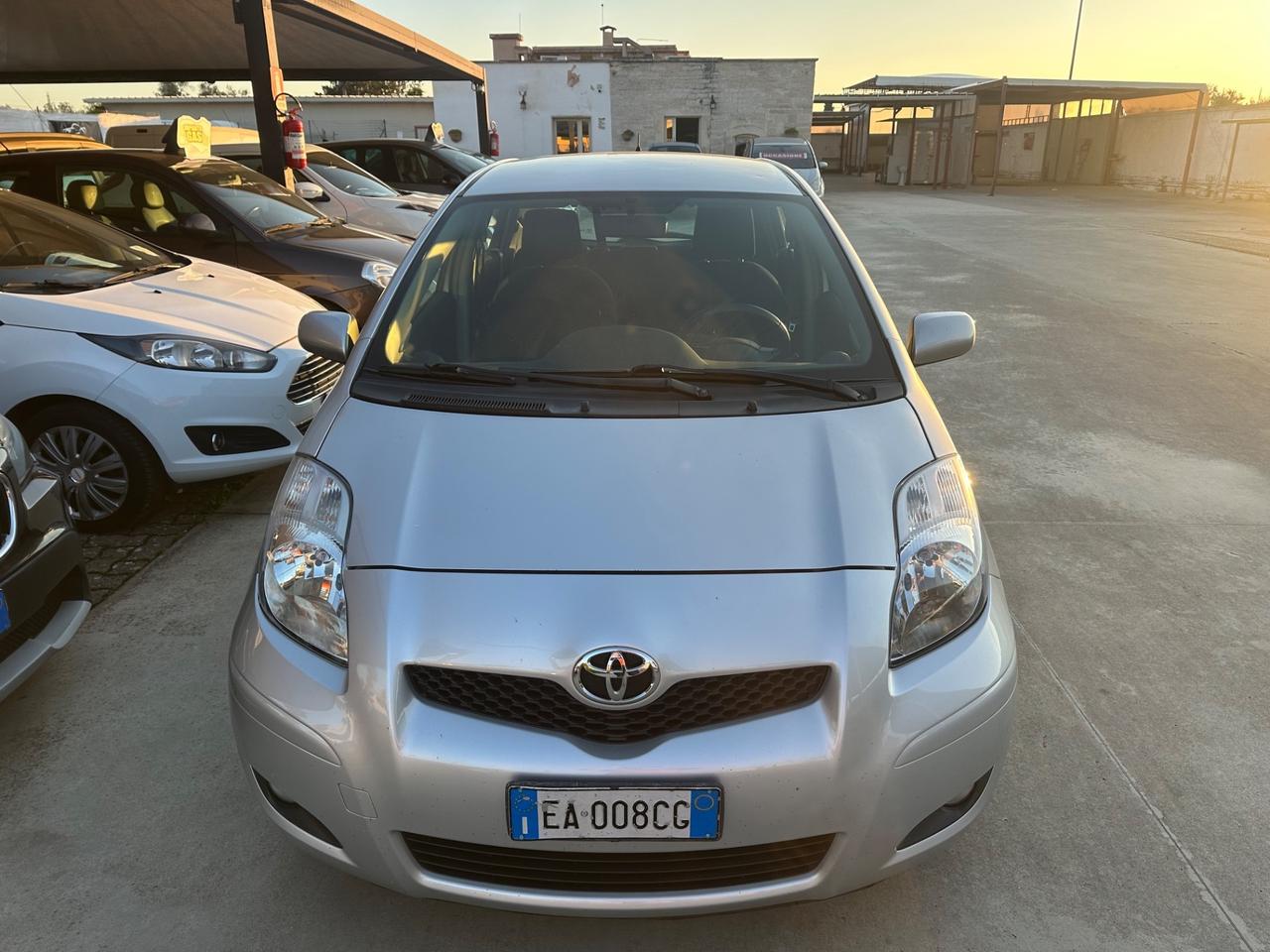 Toyota YARIS 1.3 BENZINA 2010 - SOLO 170 MILA KM