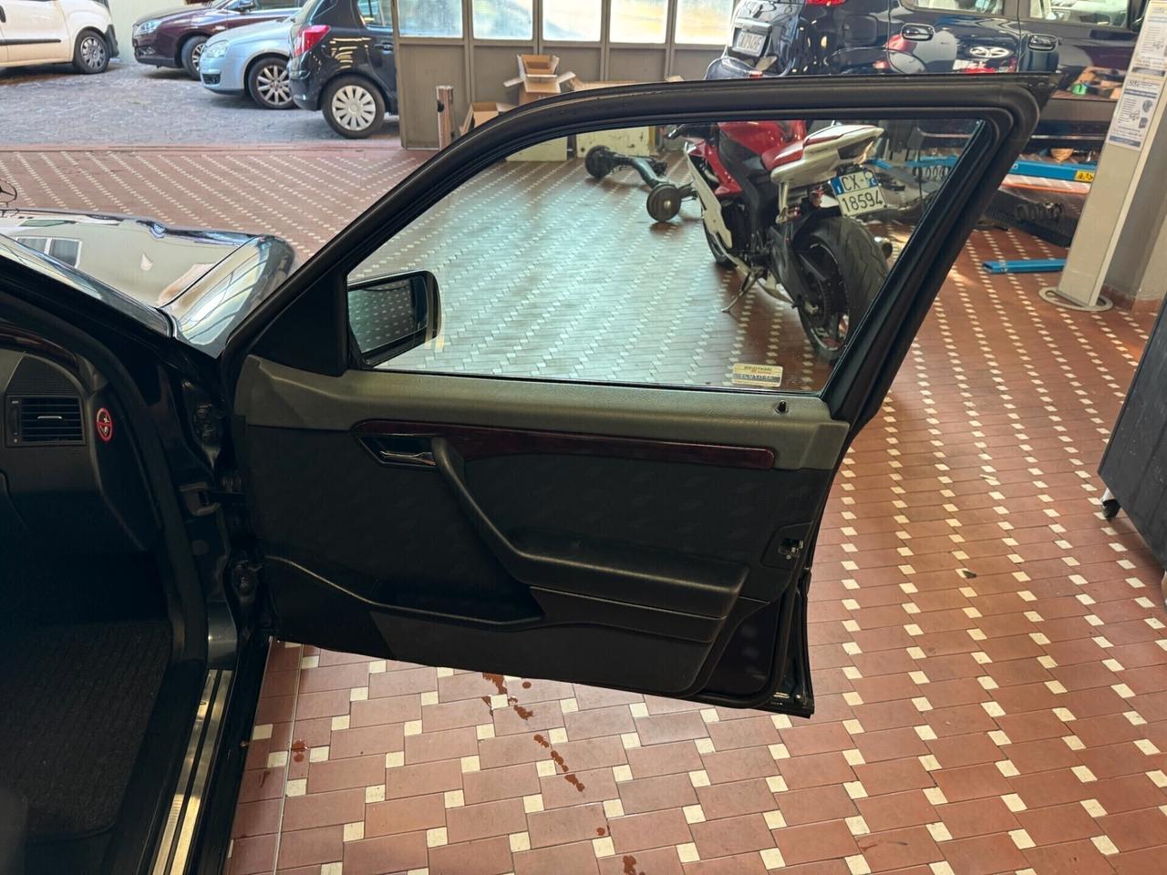 Mercedes-benz C 180 cat Classic - UNICO PROPRIETARIO