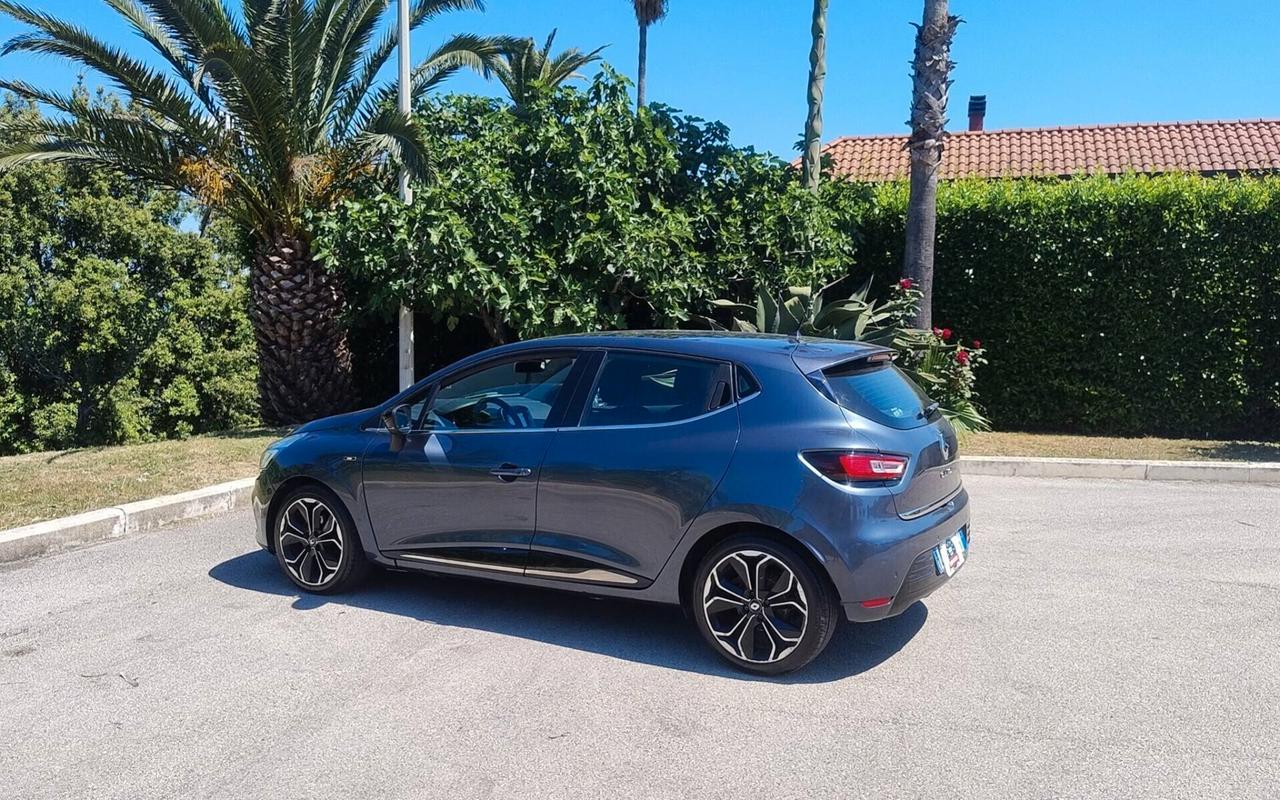 Renault Clio dCi 8V 90 CV 5 porte Moschino Intens