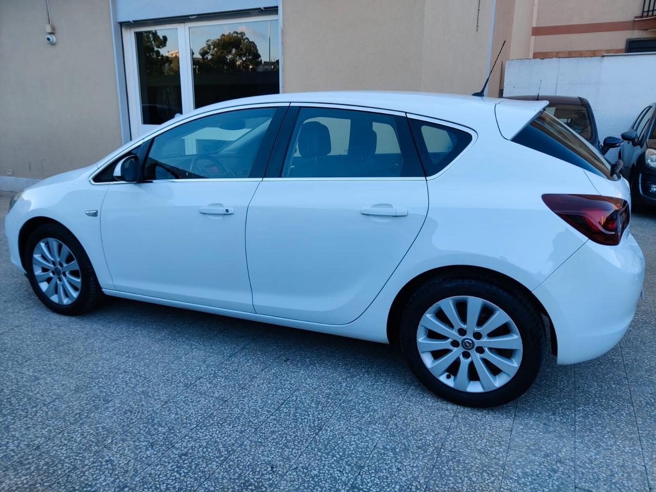 Opel Astra 1.7 CDTI 110CV 5 porte Cosmo