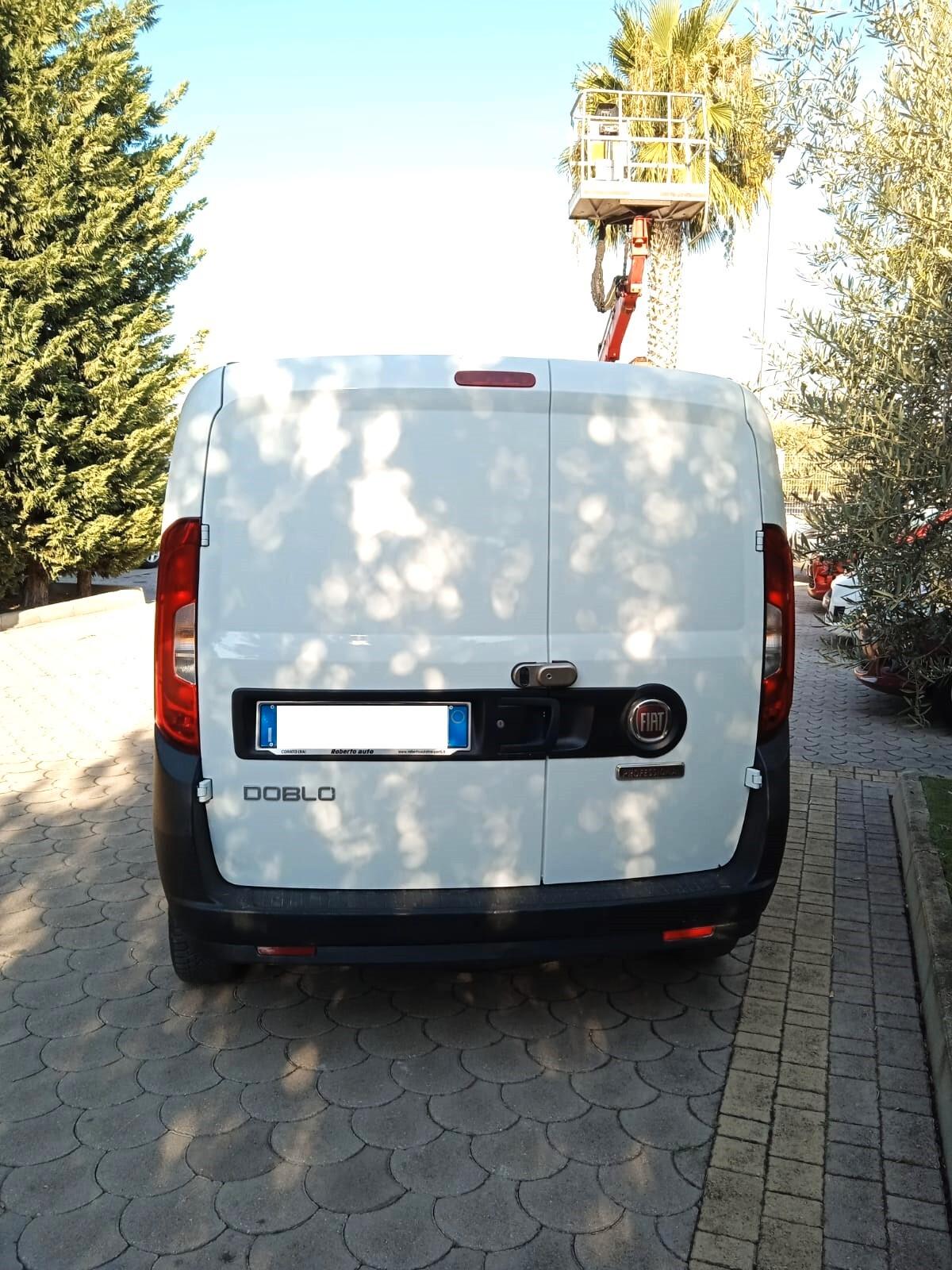 Fiat Doblo'-2015