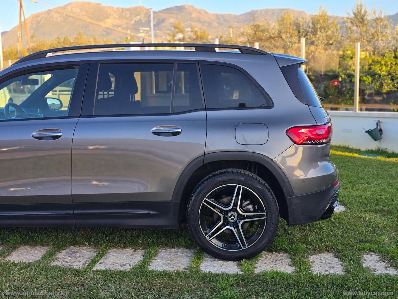 MERCEDES-BENZ GLB 200 d Automatic Premium