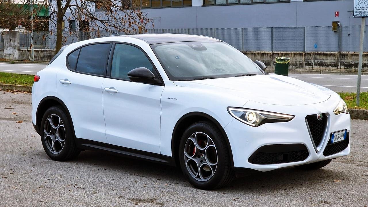 Alfa Romeo Stelvio 2.2 Turbodiesel 160 CV AT8 RWD Super