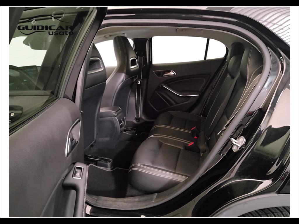 Mercedes-Benz GLA-X156 2017 - GLA 200 d Night Edition auto