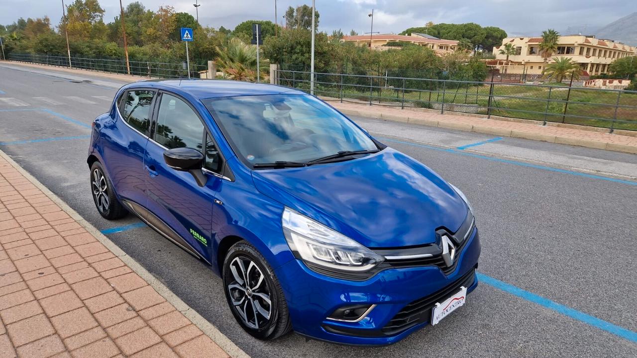 Renault Clio dCi 8V 90 CV EDC 5 porte Moschino Intens