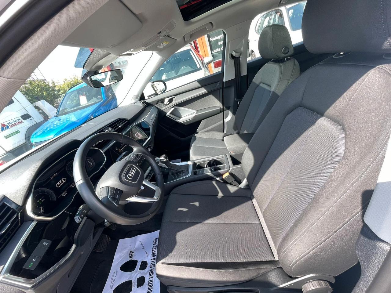 Audi Q3 SPB 45 TFSI e S tronic Business Plus