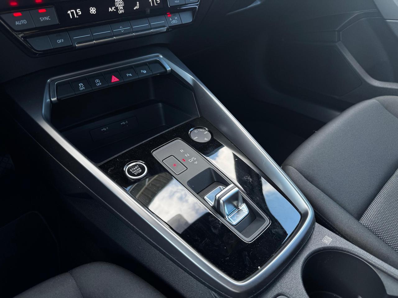 AUDI A3 SPORTBACK 30 TDI S-TRONIC BUSINESS ADVANCED