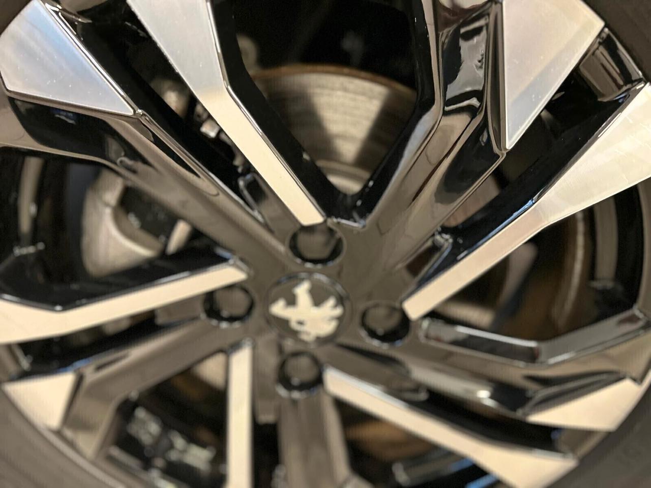 Peugeot 2008 ALLURE motore elettrico SPOTICAR