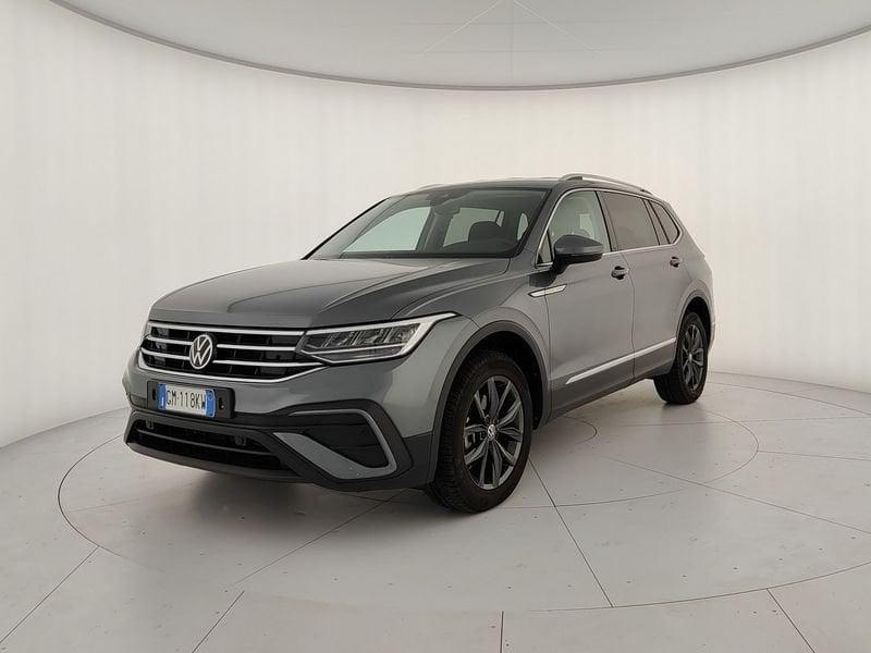 Volkswagen Tiguan Allspace 2.0 TDI SCR DSG Life 7P - IVA DEDUCIBILE