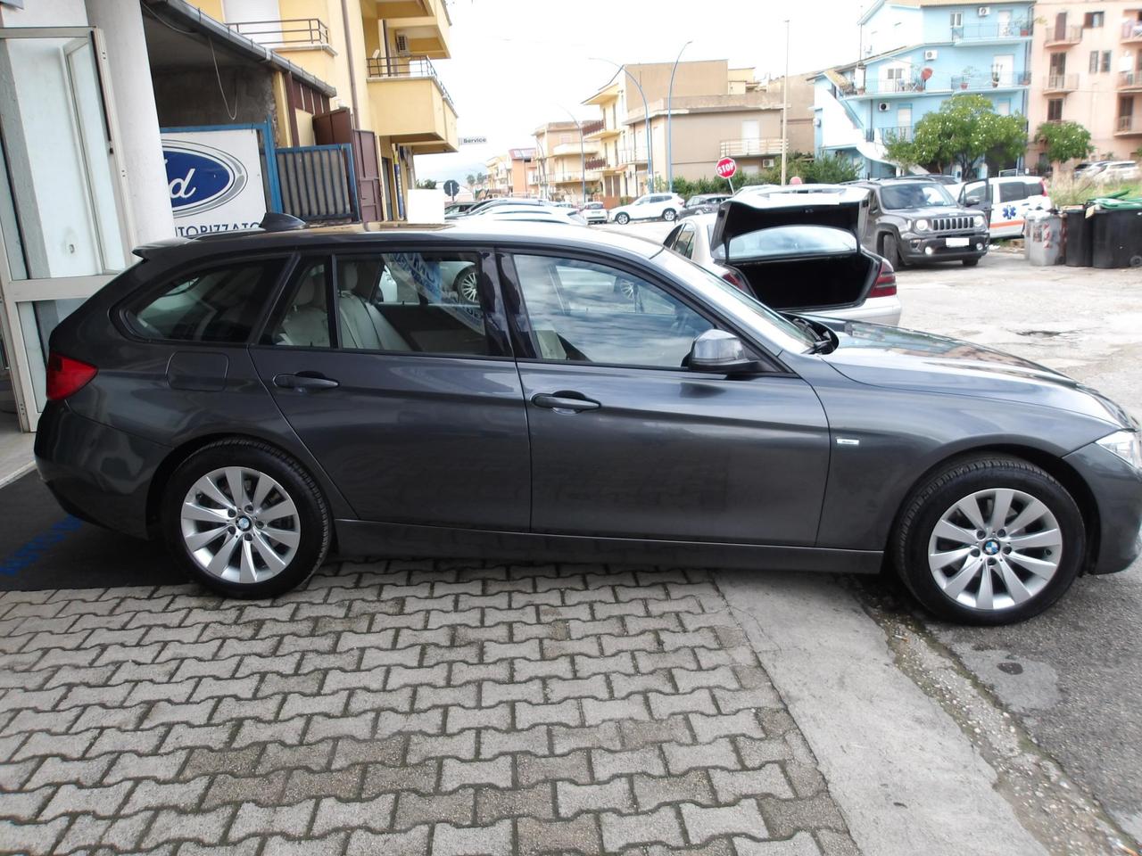 BMW Serie 3 Touring 320d Touring xdrive Modern