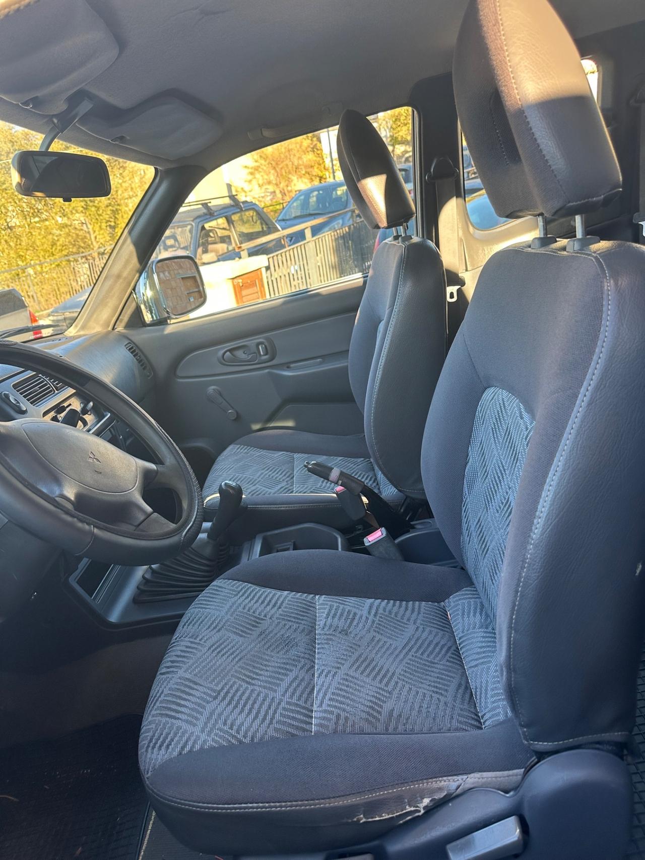 Mitsubishi L200 2.5 TDI 4WD Club Cab Pick-up GLS