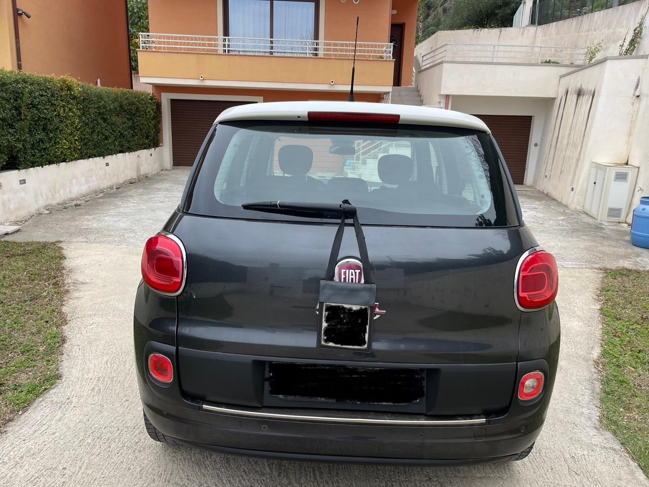 Fiat 500L 1.6 Multijet 120 CV (DOMMYcars)