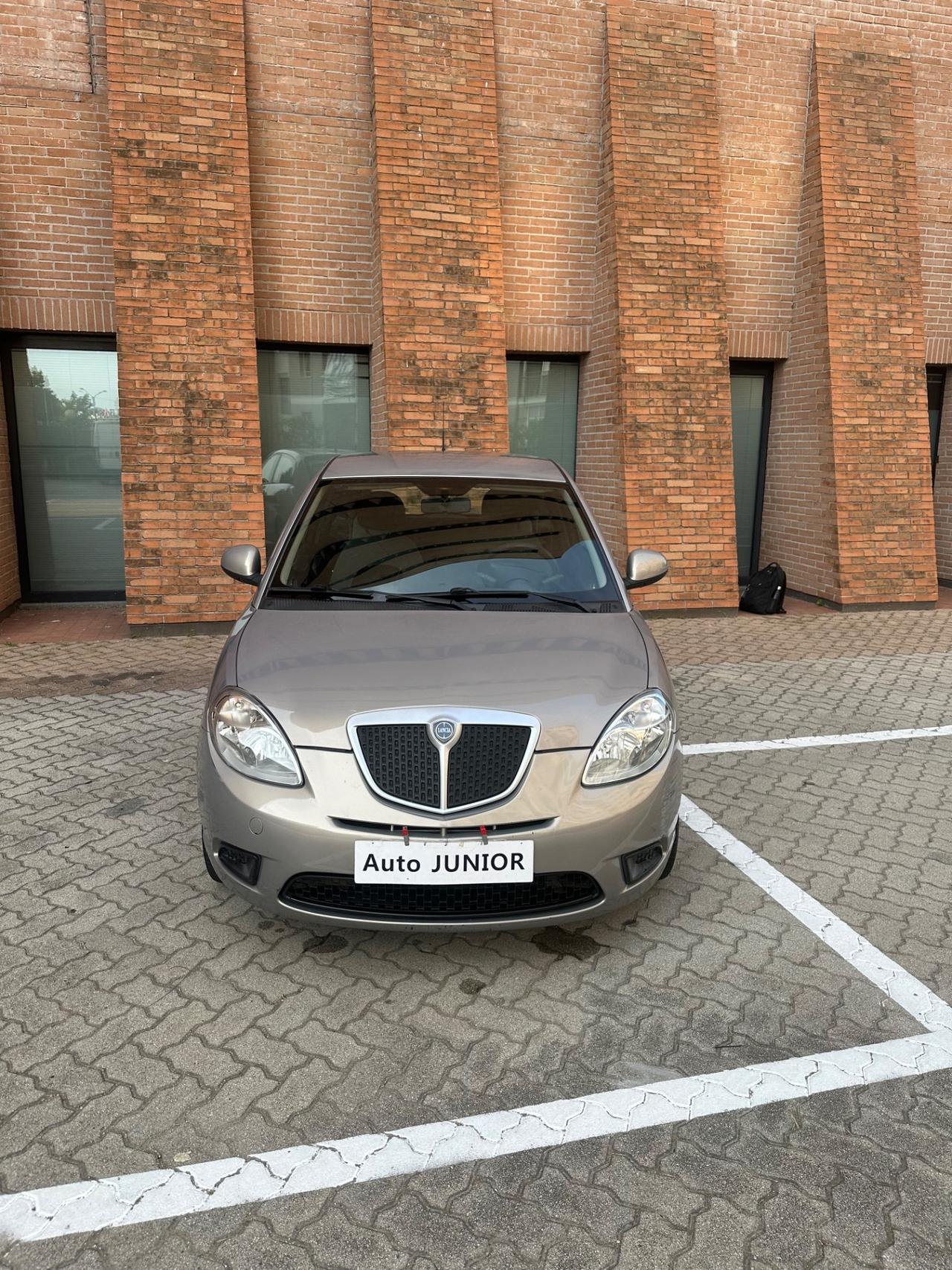 Lancia Ypsilon 1.2 69 CV Platinum