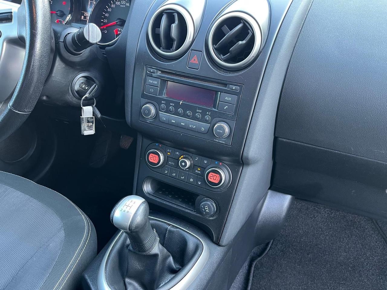Nissan Qashqai 1600 gpl - full- 11/2010