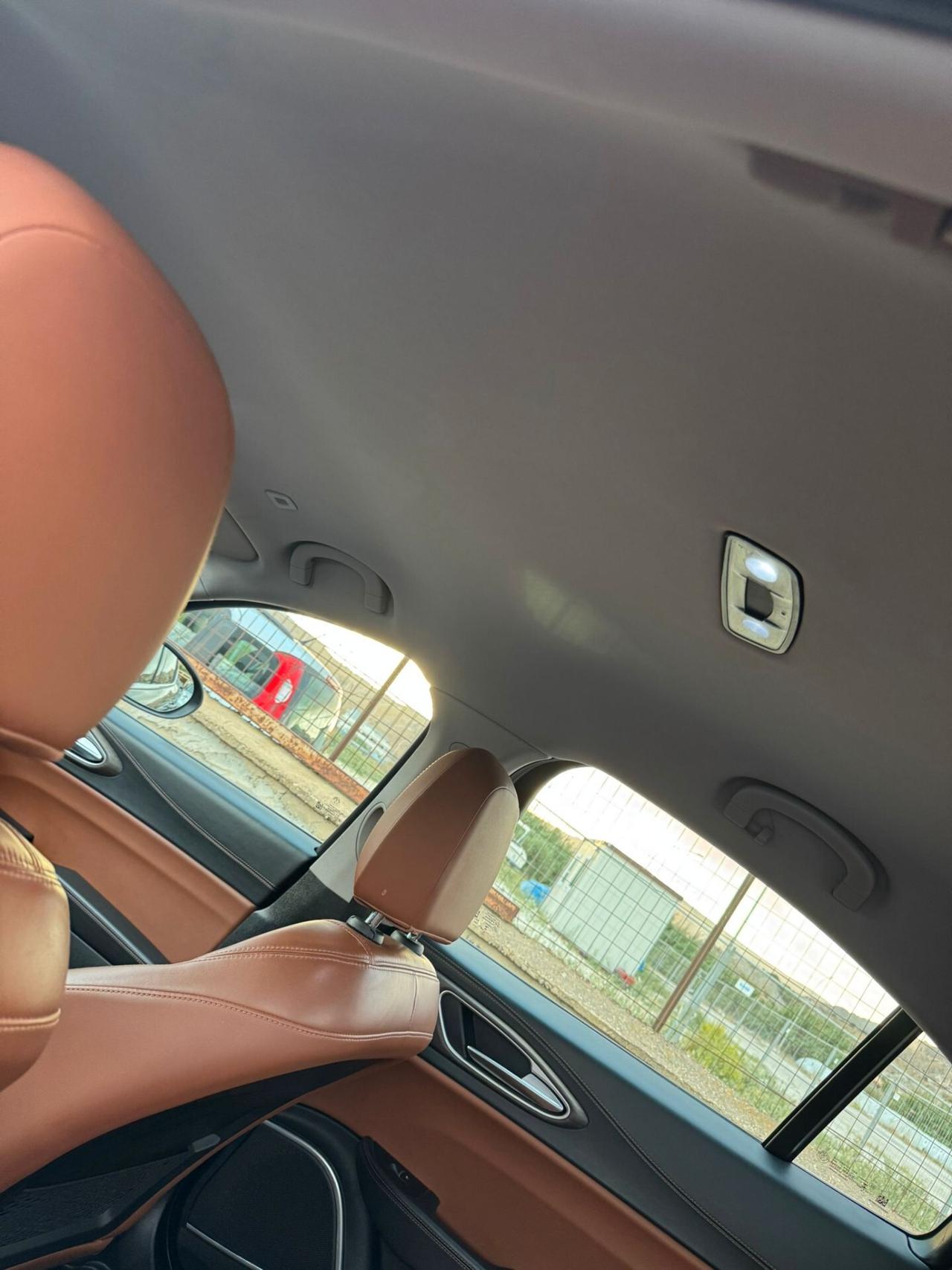 Alfa Romeo Giulia 2.2 Turbodiesel 210 CV AT8 AWD Q4 Veloce