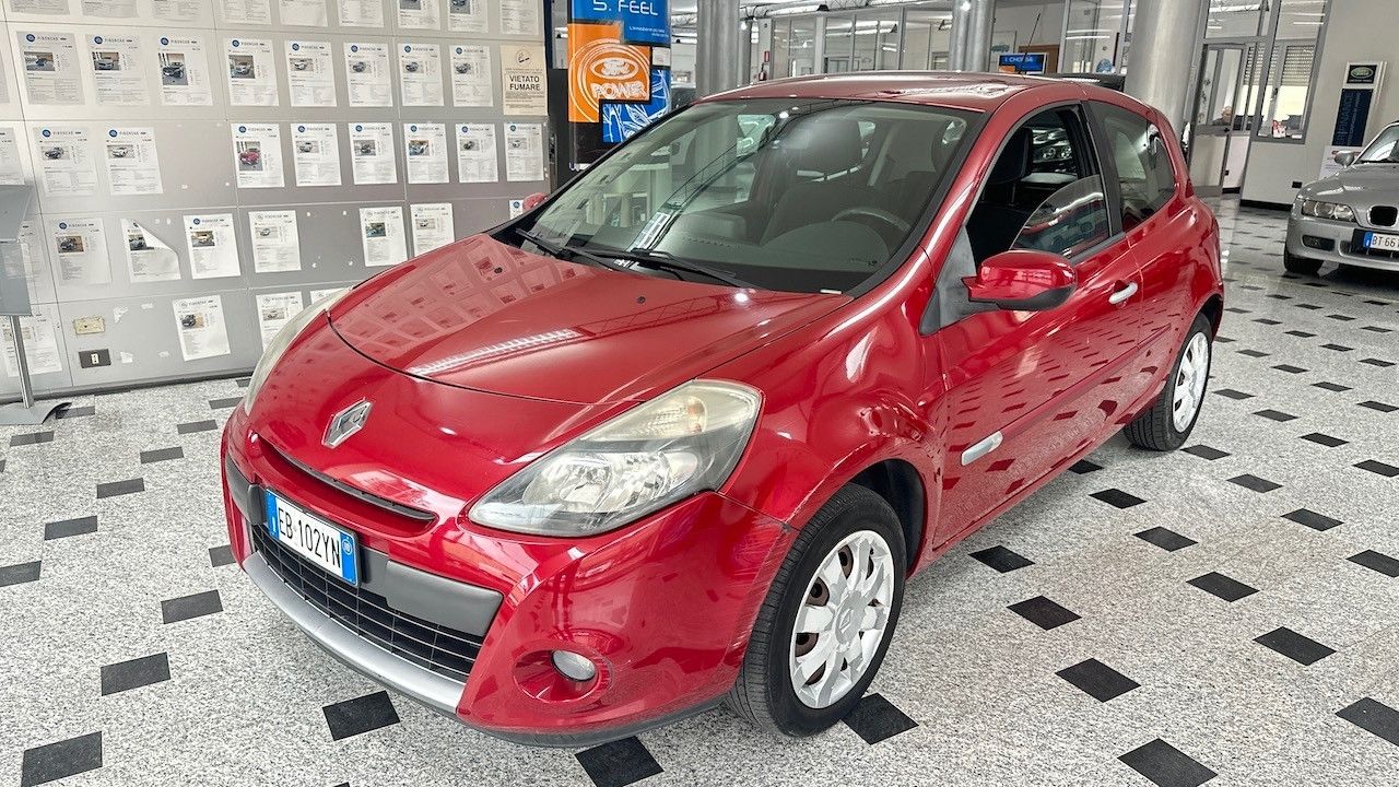 Renault Clio 1.2 16V 3 Comfort 75CV GUIDA NEOPATENTATI - 2010