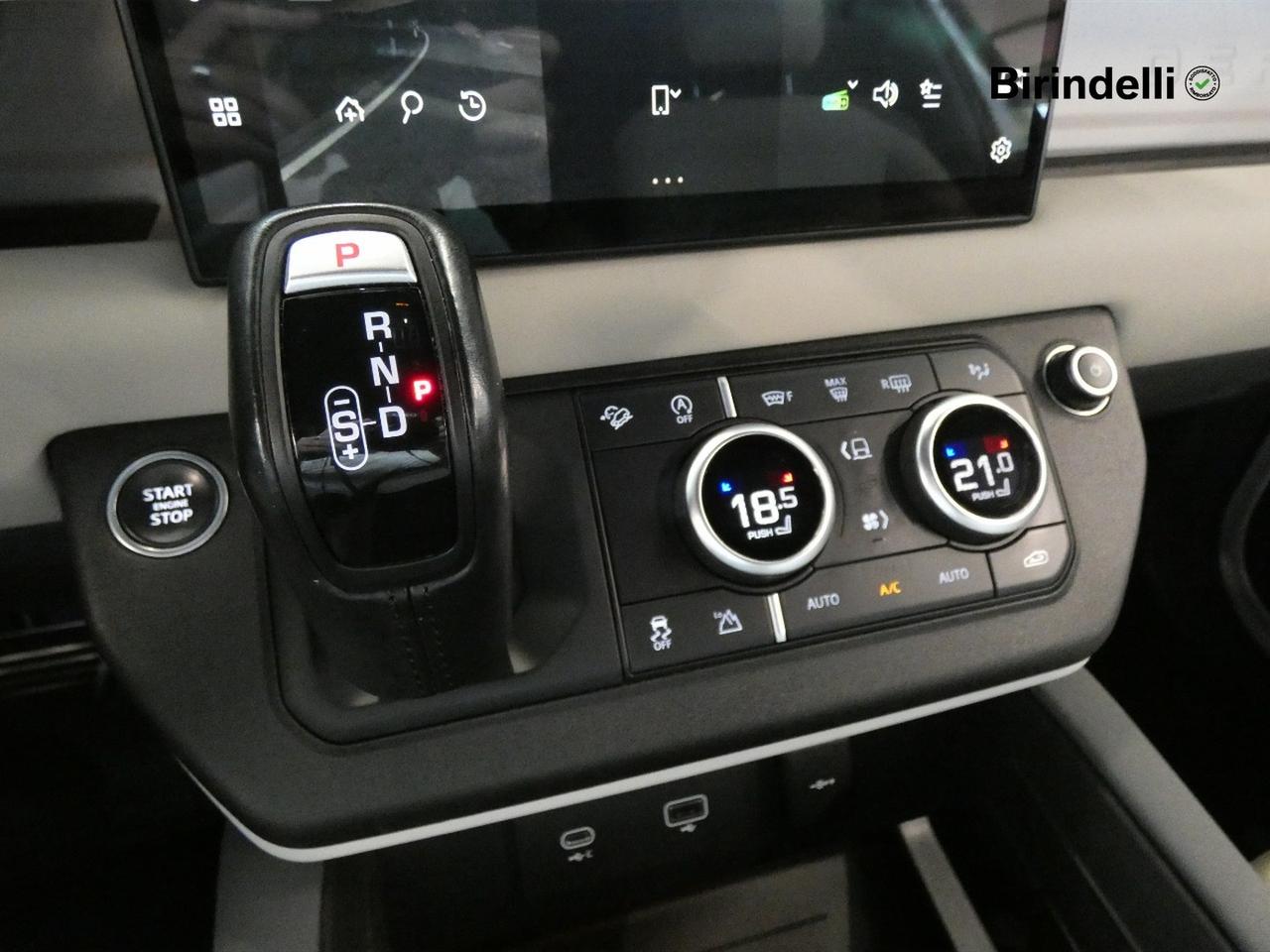LAND ROVER Defender (2019) - Defender 90 3.0D I6 200 CV AWD Auto SE