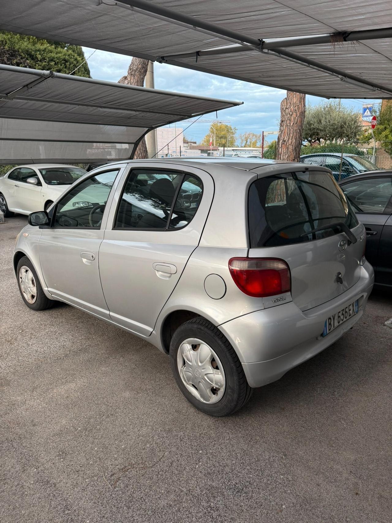 Toyota Yaris 1.0i 16V cat 5 porte