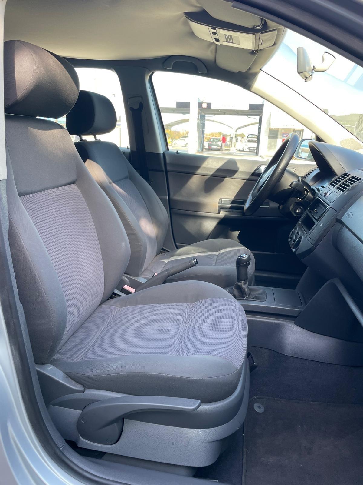 VOLKSWAGEN POLO 1.2 BENZINA NEOPATENTATI 185.000 KM 2003.