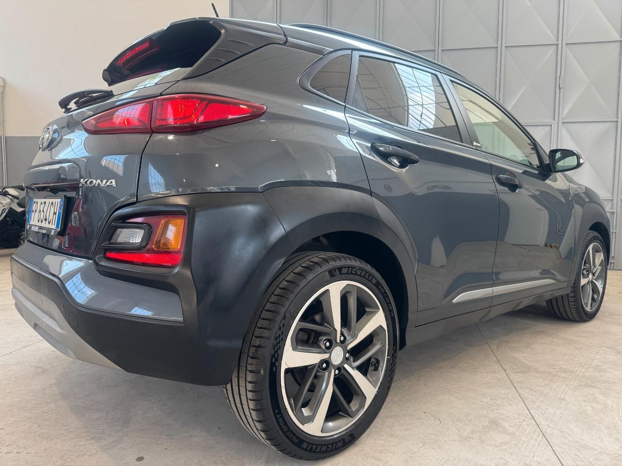Hyundai Kona 1.0 T-GDI Xpossible SAFETY PACK