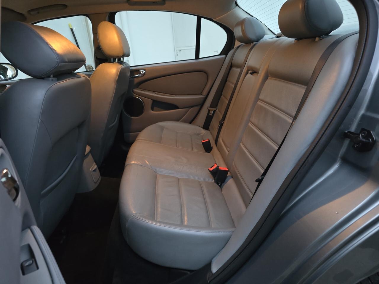 Jaguar X-Type 2.2D cat Executive