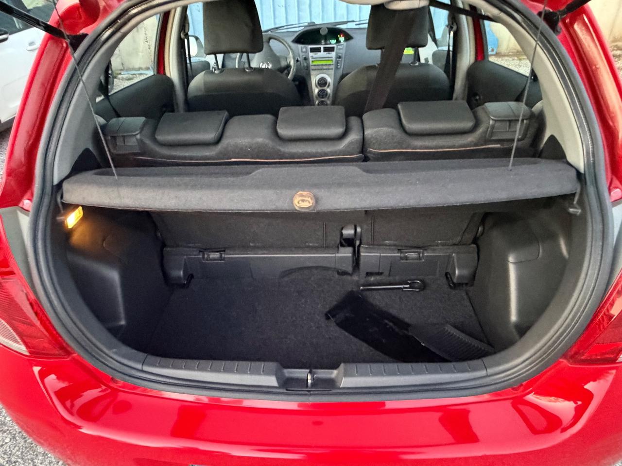 Toyota Yaris 1.0 5 porte