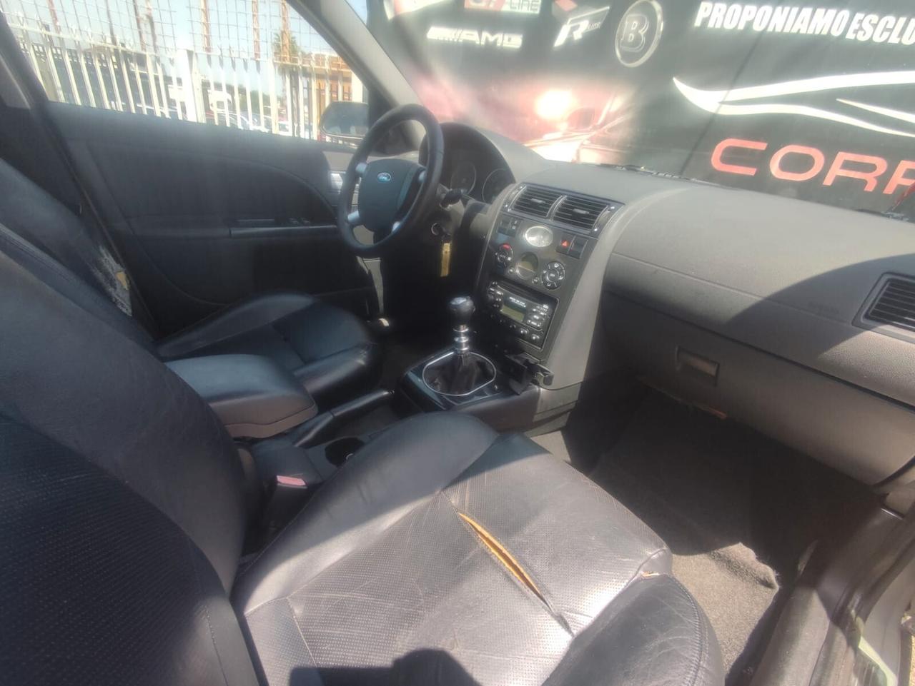Ford Mondeo 2.0 TDDi cat 4p. Ghia