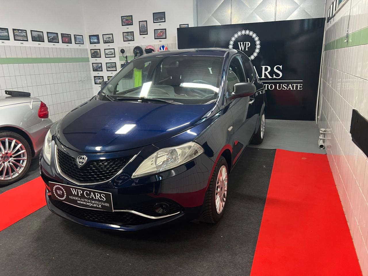 Lancia Ypsilon 1.2 69 CV 5 porte GPL Ecochic Silver