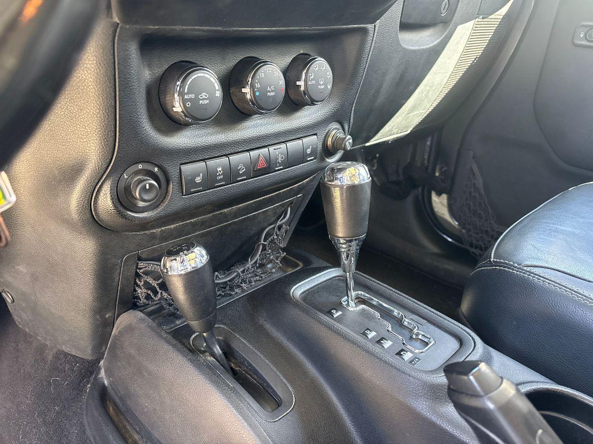JEEP - Wrangler - 2.8 CRD DPF Sahara Auto