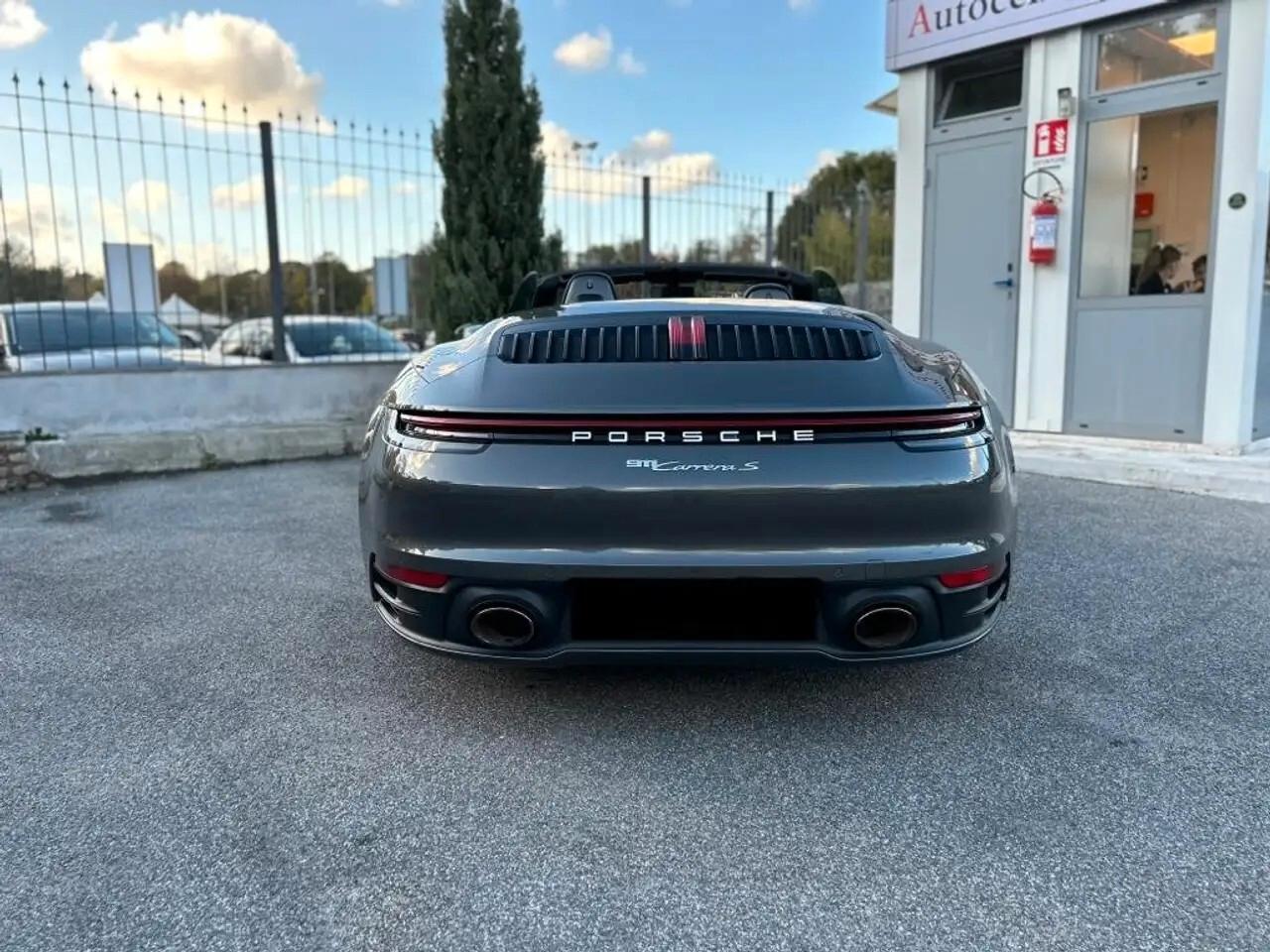 Porsche 911 Carrera 4S Cabriolet