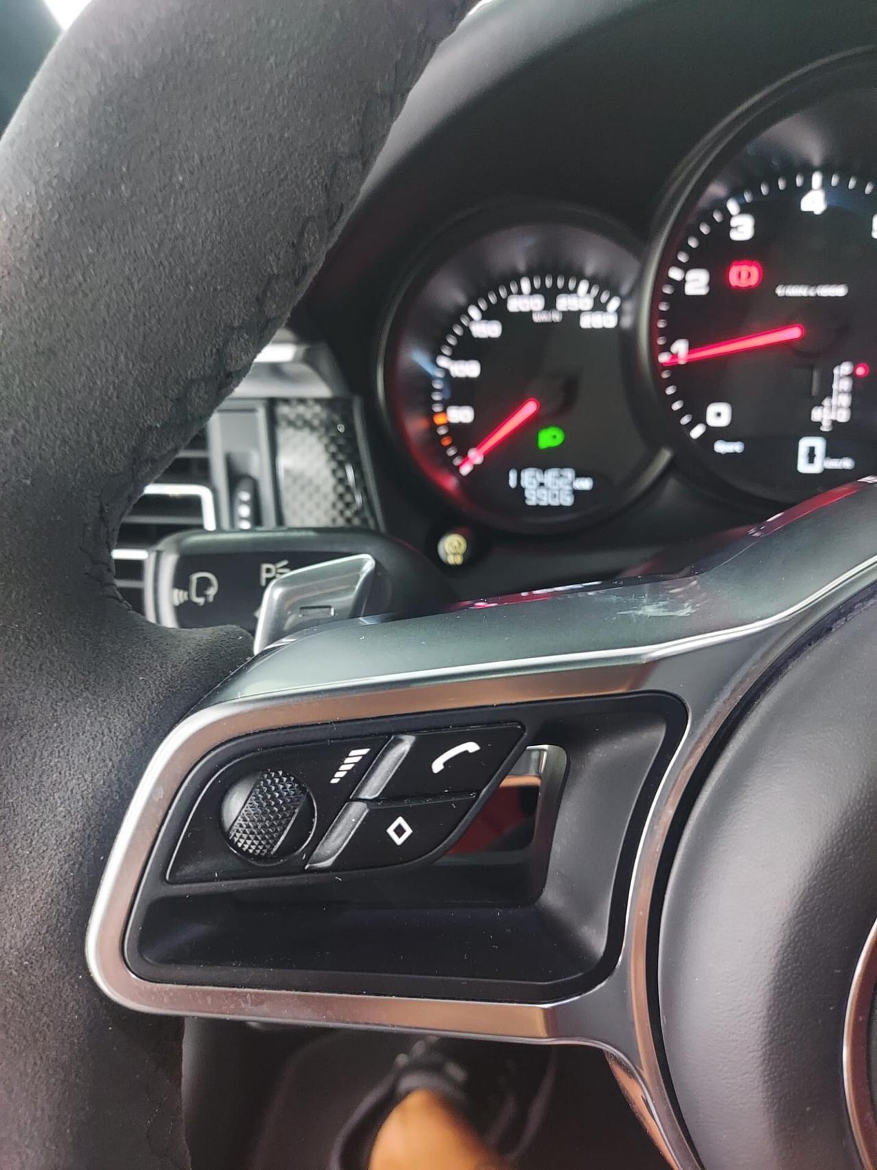 Porsche Macan 2.0 SPORT NO SUPERBOLLO