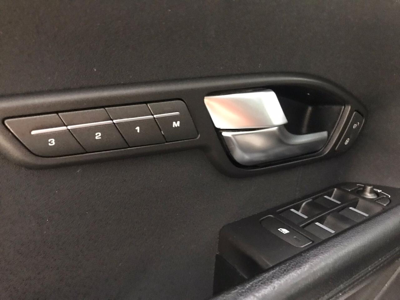 Land Rover Evoque 2.2 TD4 5p. PRESTIGE PANORAMICO