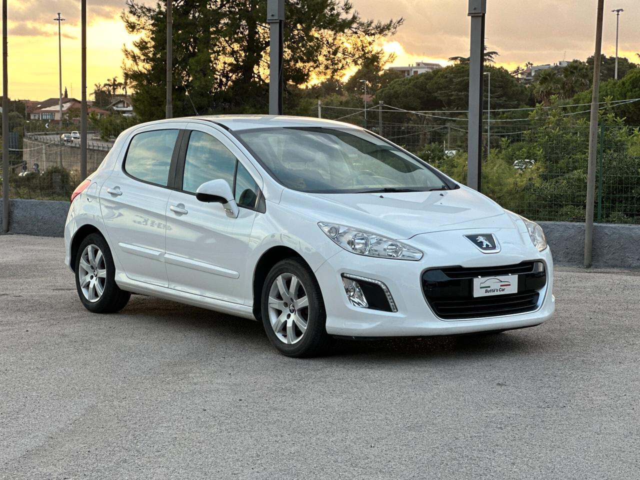 Peugeot 308 1.6 8V e-HDi 115CV Stop&Start 5p. Access