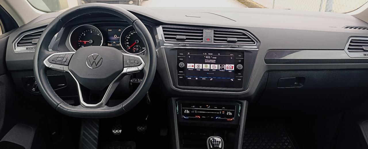 Volkswagen Tiguan 2.0 TDI SCR Life - 2023 - Uniproprietario - Service Ufficiale VW