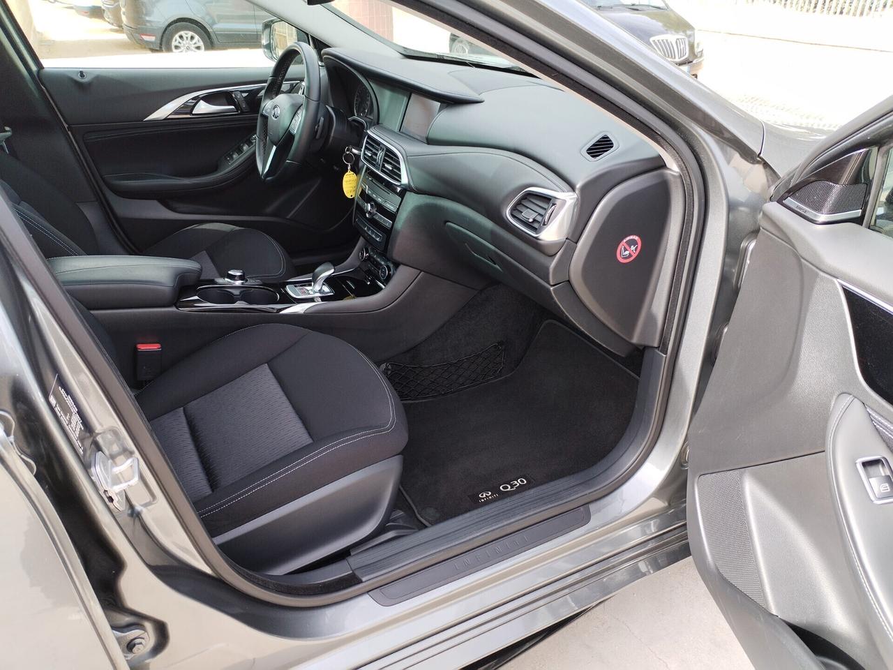 Infiniti Q30 1.5 Dci Premium TETTO NAVI LED