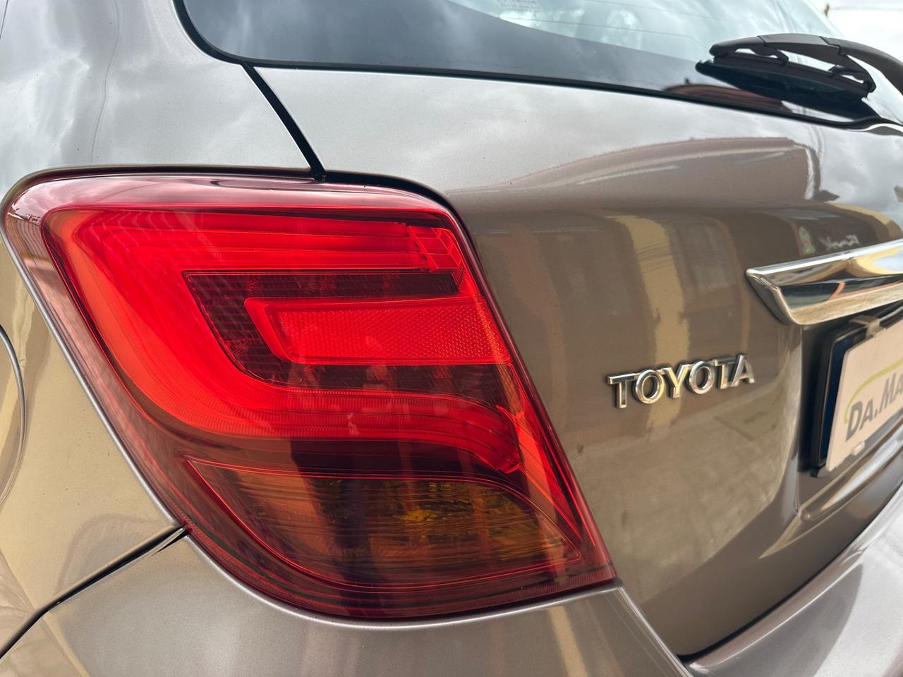 Toyota Yaris 1.0 5 porte Active 2015