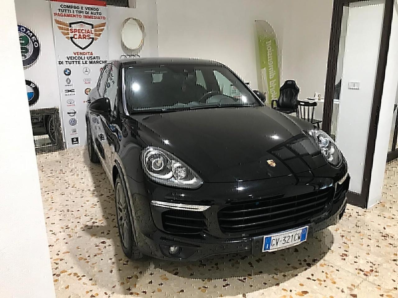 PORSCHE CAYENNE 11/2018 km90000 service Porsche